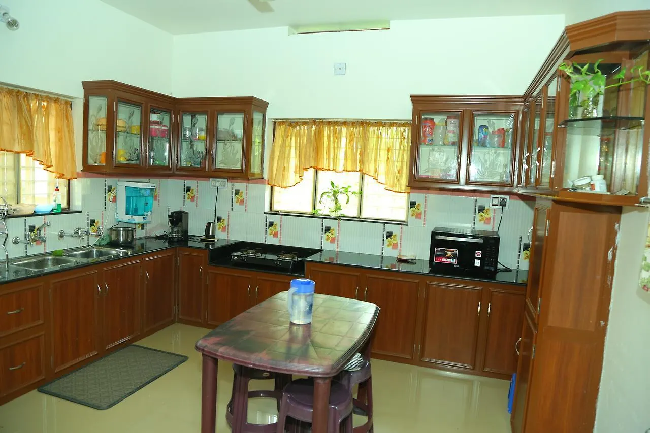 Manavalan House Bed and Breakfast Alwaye
